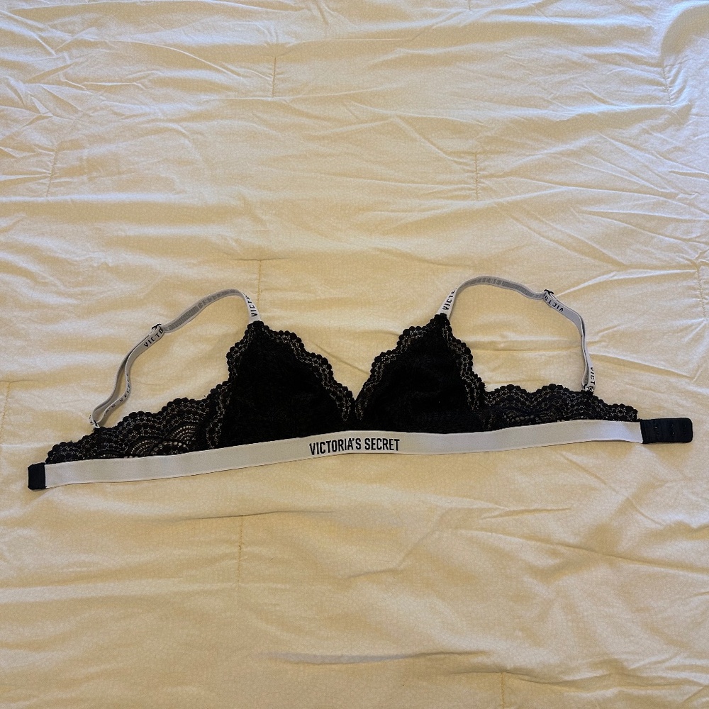 Victoria’s Secret lace bralette